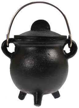 Plain cast iron cauldron w/ lid 3"